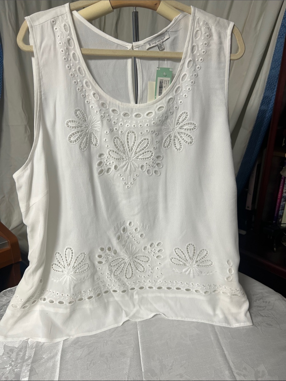 White Embroidered Sleeveless Women's Top